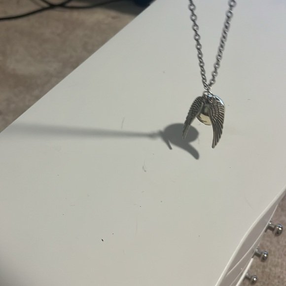 Golden Snitch Necklace Harry Potter - Picture 4 of 5